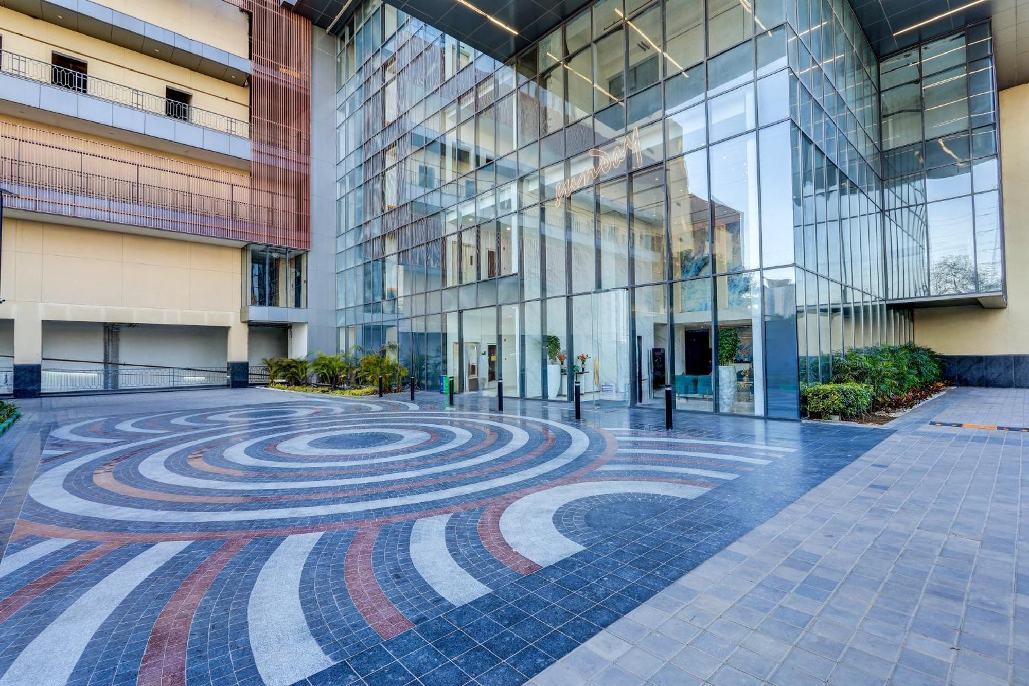 Sunday Hotels And Residences Gurgaon Exterior foto