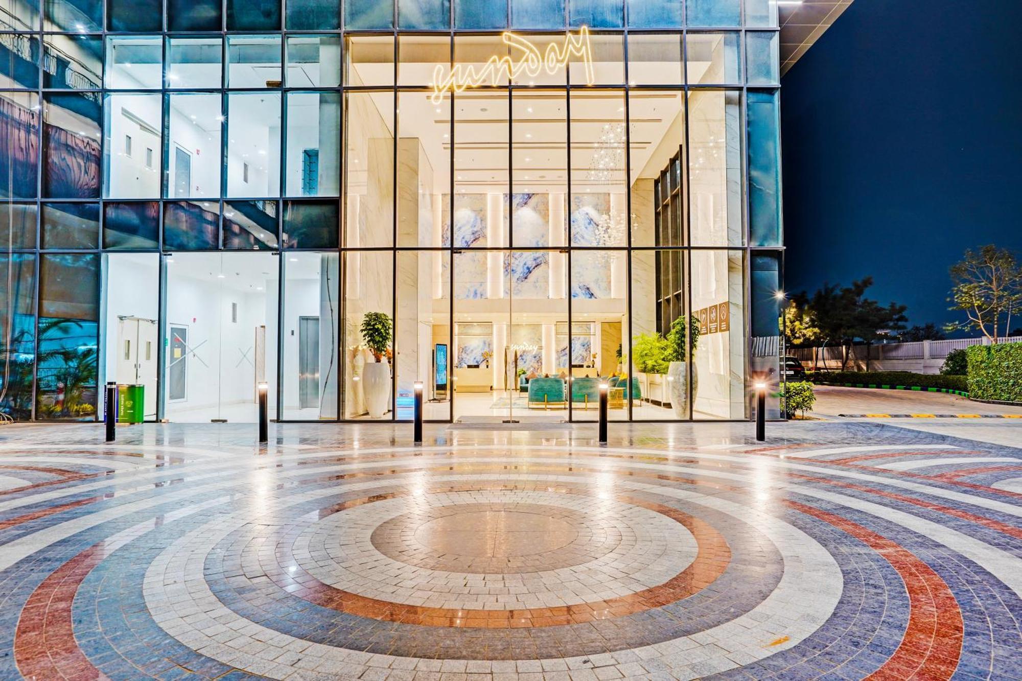 Sunday Hotels And Residences Gurgaon Exterior foto