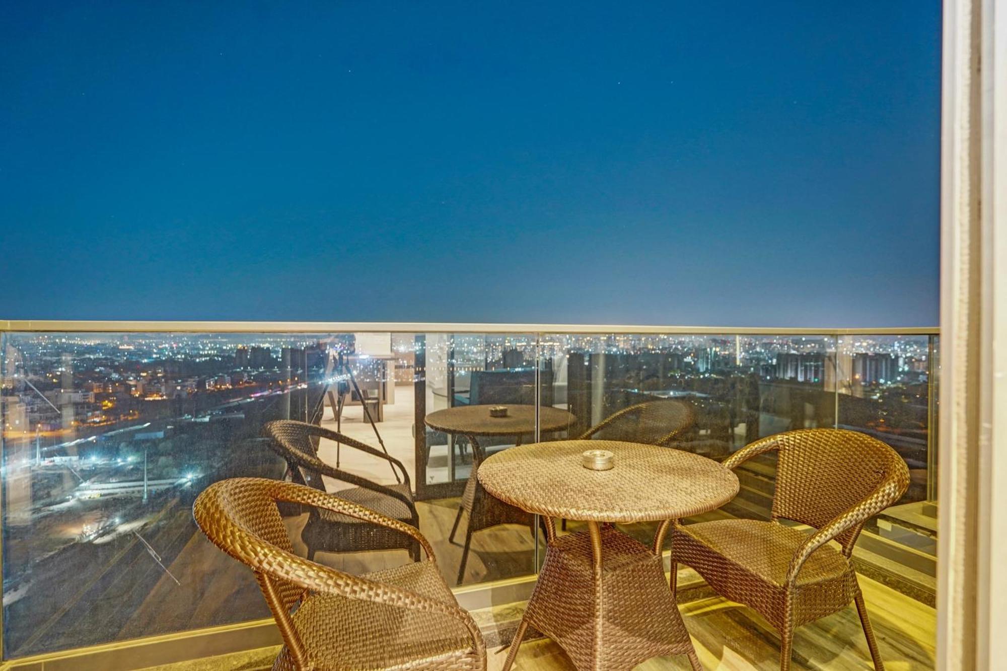 Sunday Hotels And Residences Gurgaon Exterior foto