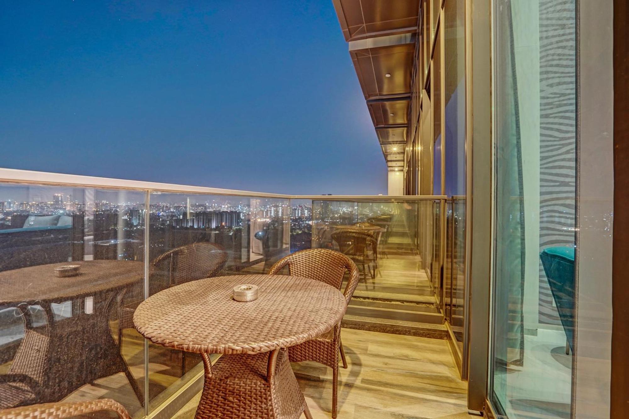 Sunday Hotels And Residences Gurgaon Exterior foto