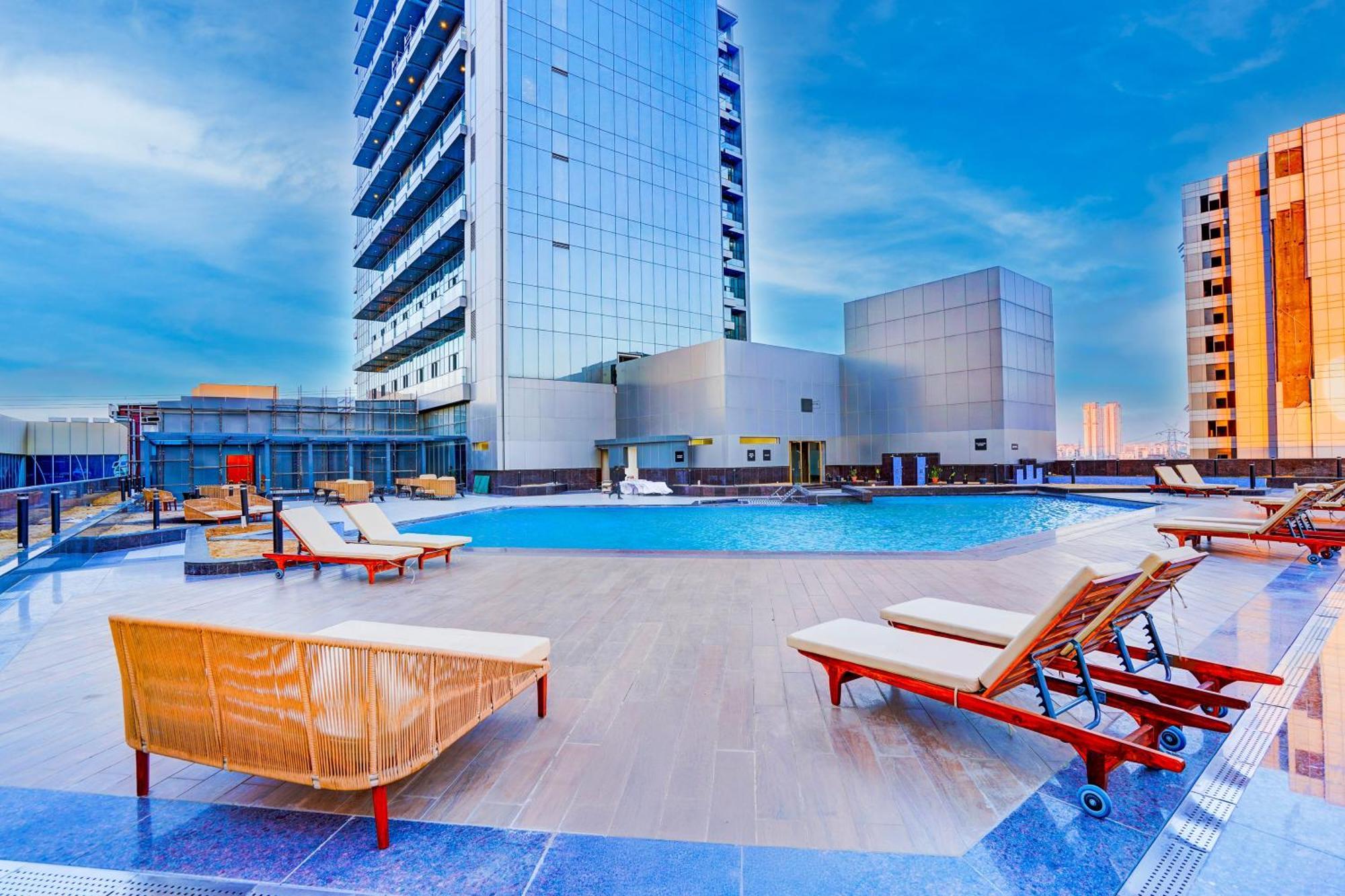 Sunday Hotels And Residences Gurgaon Exterior foto
